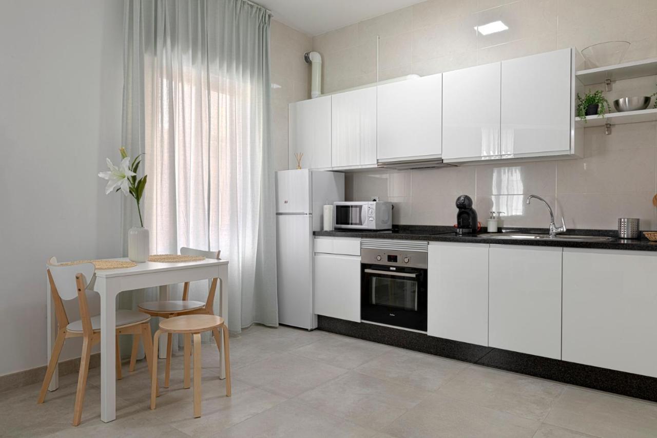 Homeabout Juan De Austria Apartments Малага Екстериор снимка