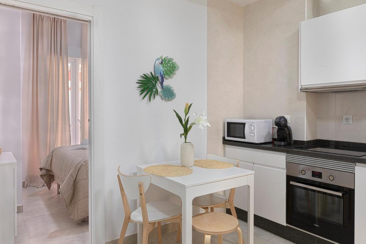 Homeabout Juan De Austria Apartments Малага Екстериор снимка
