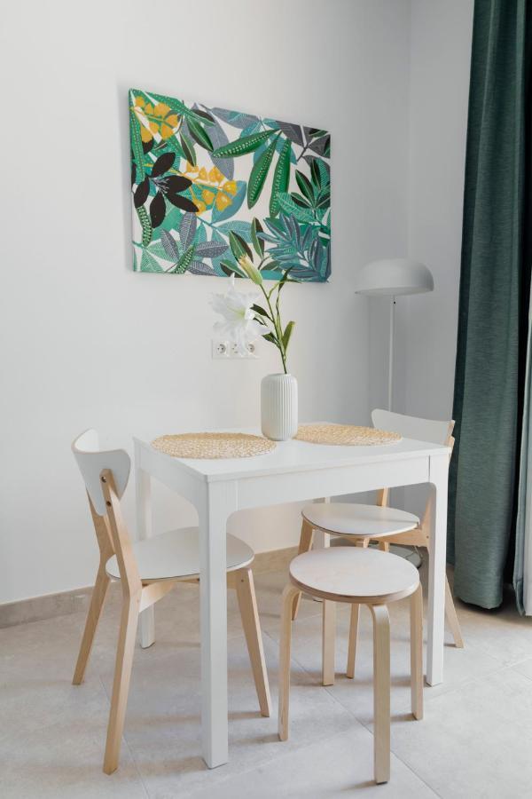 Homeabout Juan De Austria Apartments Малага Екстериор снимка