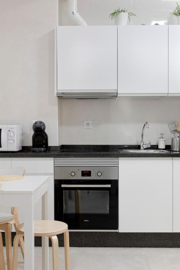 Homeabout Juan De Austria Apartments Малага Екстериор снимка