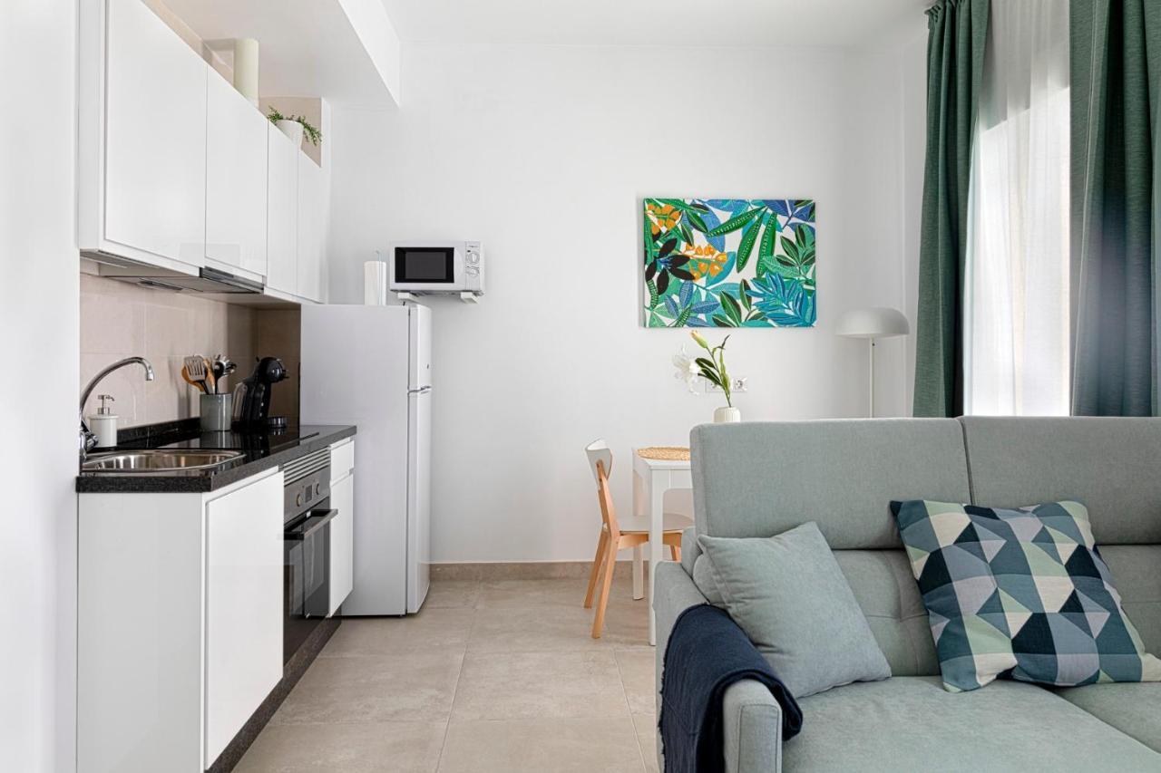 Homeabout Juan De Austria Apartments Малага Екстериор снимка