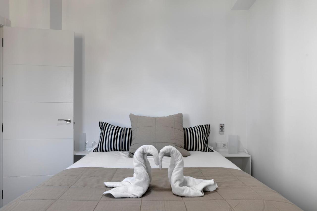 Homeabout Juan De Austria Apartments Малага Екстериор снимка
