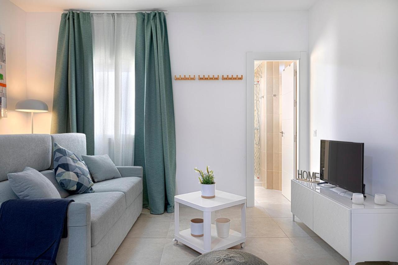 Homeabout Juan De Austria Apartments Малага Екстериор снимка