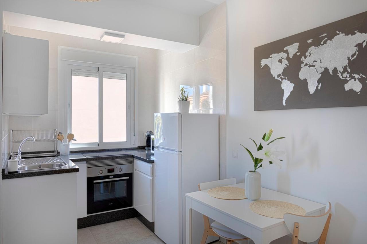 Homeabout Juan De Austria Apartments Малага Екстериор снимка