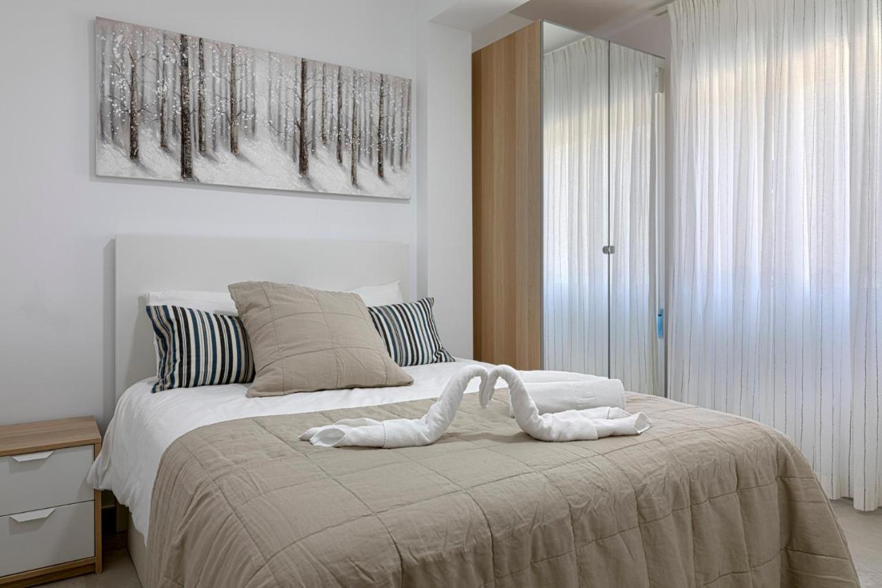 Homeabout Juan De Austria Apartments Малага Екстериор снимка