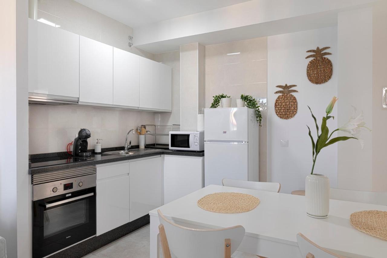 Homeabout Juan De Austria Apartments Малага Екстериор снимка