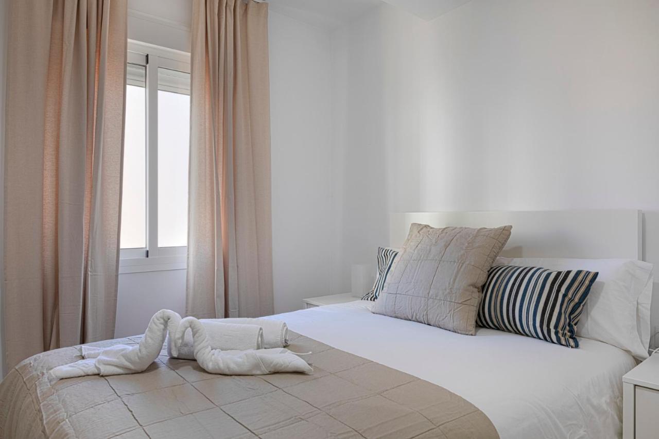 Homeabout Juan De Austria Apartments Малага Екстериор снимка