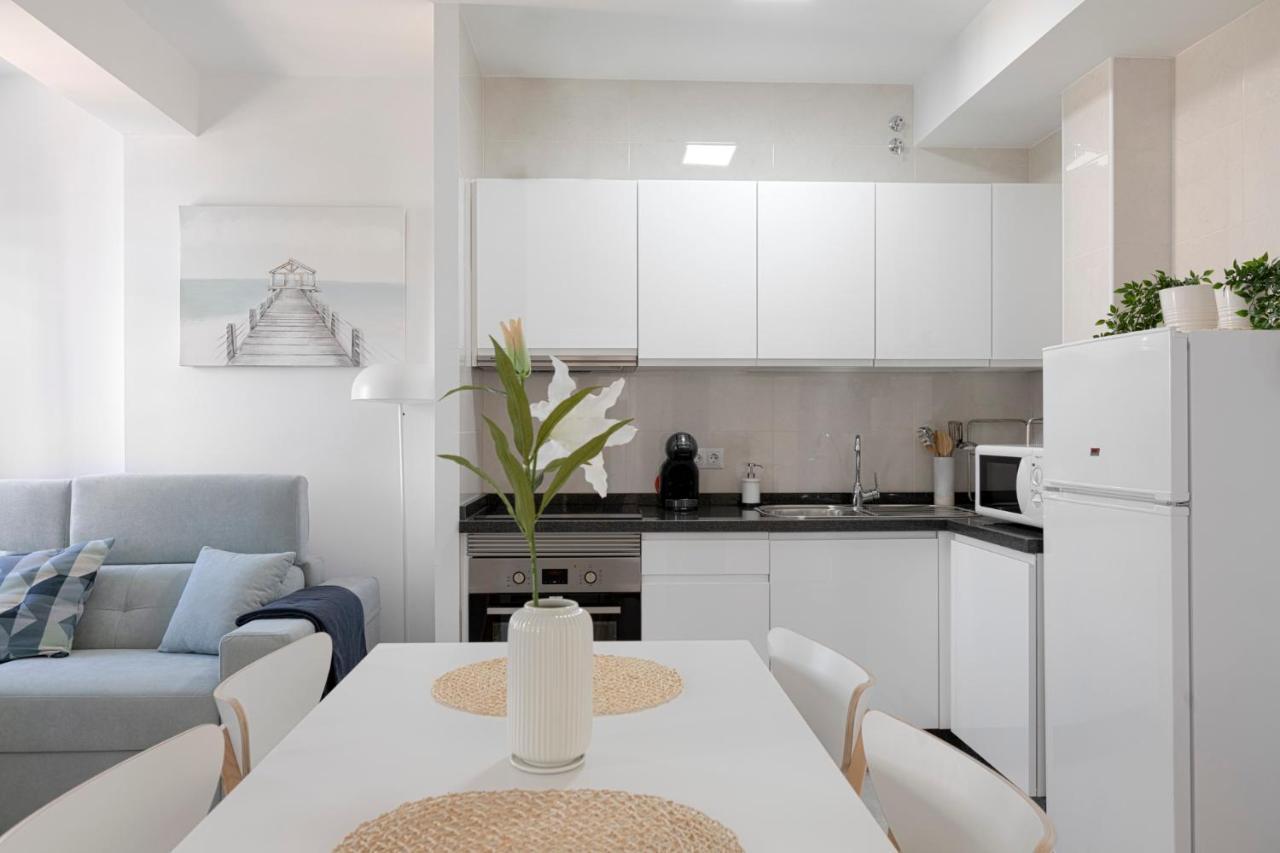 Homeabout Juan De Austria Apartments Малага Екстериор снимка