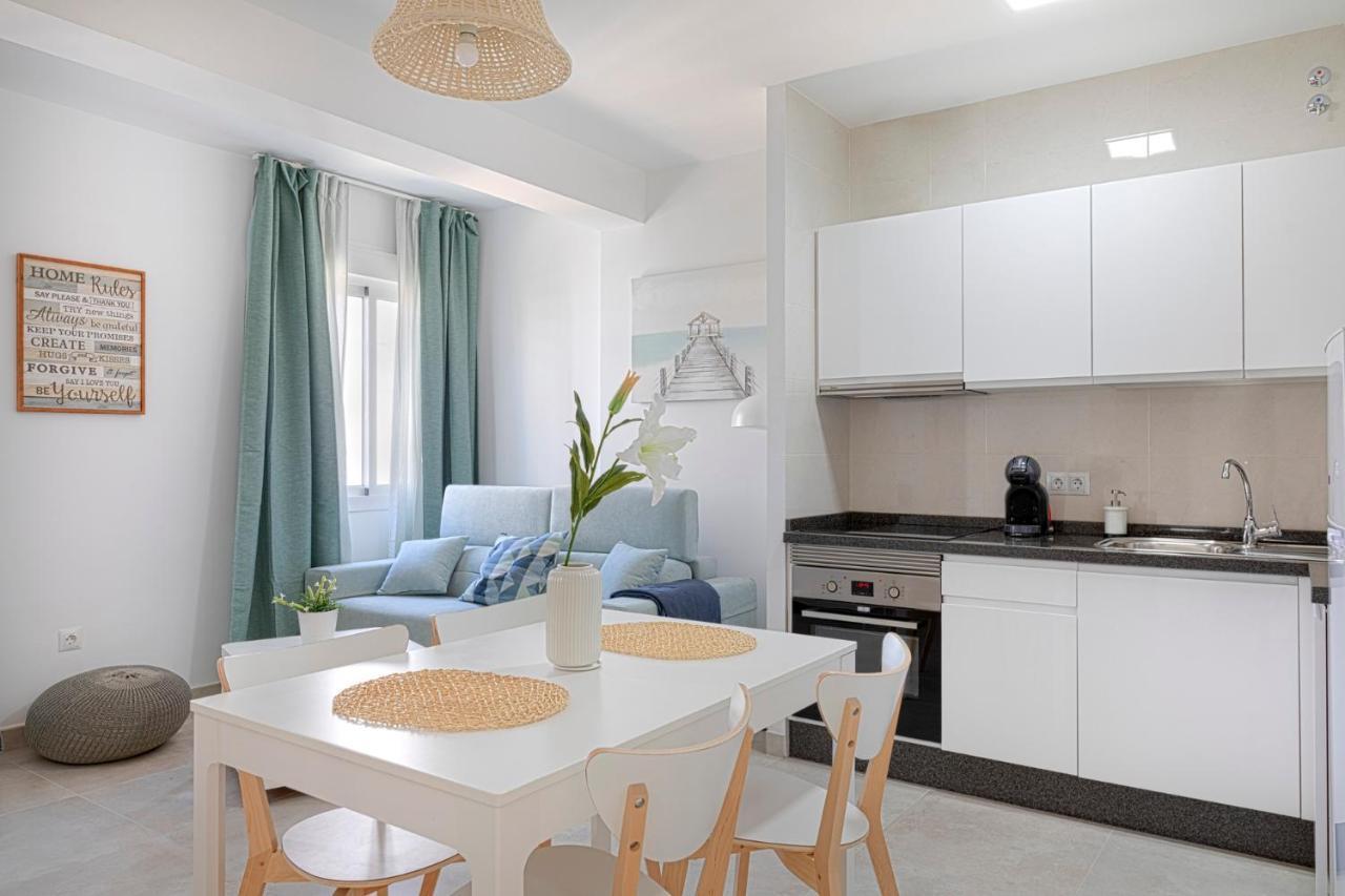 Homeabout Juan De Austria Apartments Малага Екстериор снимка